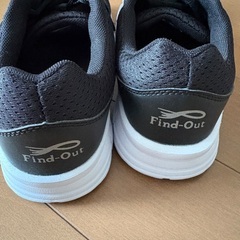 ワークマン　スニーカーの画像