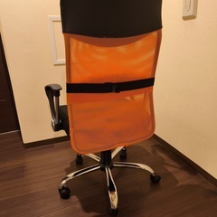 オフィスチェア　オレンジXブラック　2脚セットの画像