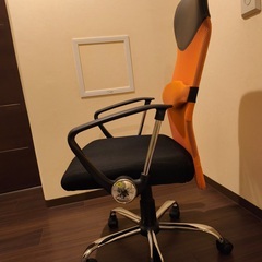 オフィスチェア　オレンジXブラック　2脚セットの画像