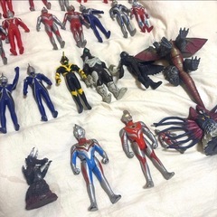 ソフビ　まとめ　ウルトラマン30体　おまけ付き　怪獣　子供　フィギュア　ヒーローの画像