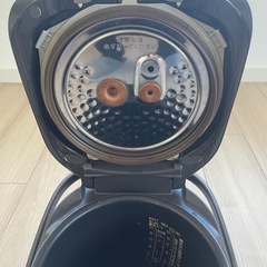 象印 一升炊き 炊飯器 プラチナ真空釜の画像