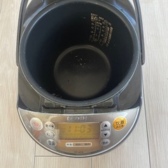 象印 一升炊き 炊飯器 プラチナ真空釜の画像