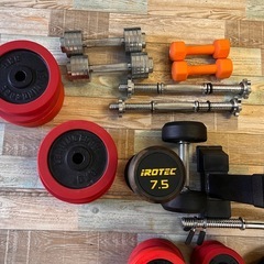 筋トレ器具 一式セット‼️ ベンチ・EZバー・プレート大量・プリチャーカール台などまとめ売り🔥 引き取り限定 / バラ売り不可/現金支払いのみの画像