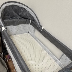 ベビーベッドの画像