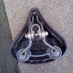 自転車用／サドル／ママチャリ／グレーの画像