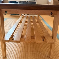 リビングテーブルの画像