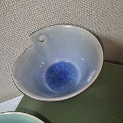 安南焼　ベトナム　バッチャン焼中鉢5客　掘り竹柄４色貫入　４色のガラス釉薬　美品の画像