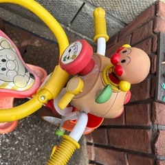 アンパンマン三輪車の画像