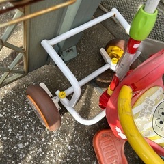 アンパンマン三輪車の画像