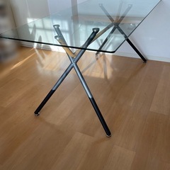 ダイニングテーブル/ガラスの画像