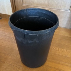 使用感ありありのペール缶の画像