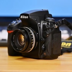 【美品】Nikon D700｜付属品完備｜CFカード・リーダーおまけ付きの画像