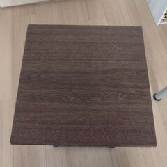 ダークブラウン　サイドテーブルの画像