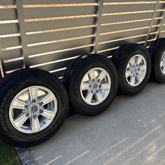 ハイエース　スタッドレス　ワイルドクルージングの画像