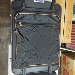 レトロ風の革のスーツケースの画像