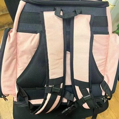 ペットキャリーバッグキャスター付き犬猫用通気性お出かけバッグ飛び出し防止ピンクの画像