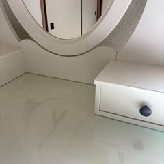IKEA 化粧台　ドレッサー　鏡台　ヘムネスの画像