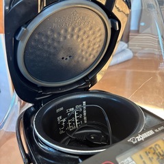 zojirushi 炊飯器の画像