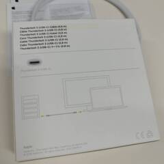 【純正】Apple Thunderbolt 3 (USB-C) Cable (0.8m)/A1896/ケーブル〈MQ4H2FE/A〉の画像