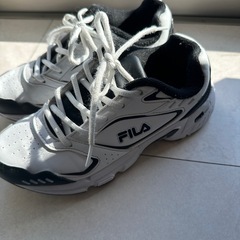 ＦＩＬＡ　スニーカー　23センチの画像