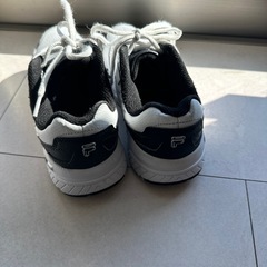 ＦＩＬＡ　スニーカー　23センチの画像