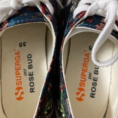 SUPERGA 花柄サテン ローカットスニーカーの画像
