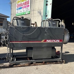 ネポン製機器と重油タンクの画像