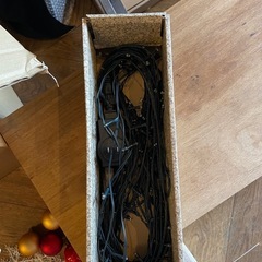 クリスマスツリー　ライト、装飾付きの画像