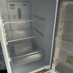 シャープ冷凍冷蔵庫　167lL 2017年製の画像