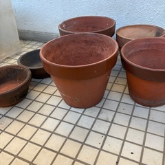 陶器の鉢の画像