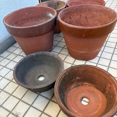 陶器の鉢の画像