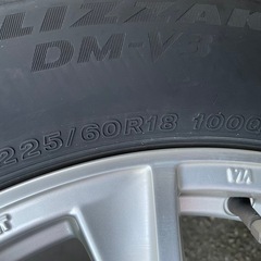 スタッドレスタイヤ ブリ ザック DM-V3 225/60R18 2023年の画像
