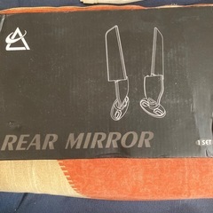 バイクのミラーの画像