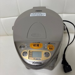 電気ポットの画像
