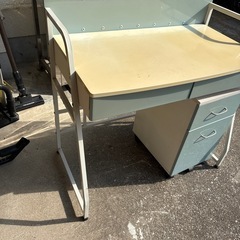 無料　勉強机　学習机　デスクの画像