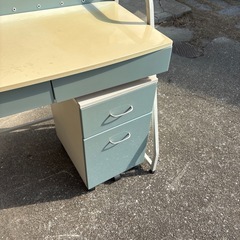 無料　勉強机　学習机　デスクの画像