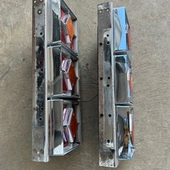 大型用テールランプ
の画像