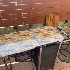 キャンプ　キッチンテーブルの画像