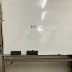 椅子NAIKI4個とテーブルokamura1個その他オフィス製品の画像