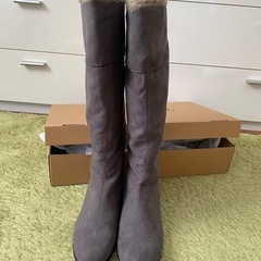 【新品】防水　ロングブーツ　スエード　ファーの画像