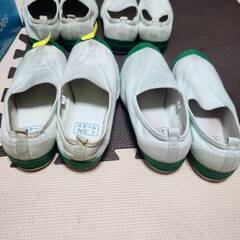 ４足500円　３Eサイズの上履き４点セット　23.5㎝　24.0㎝　24.5㎝　25.0㎝　ラッキーベル学校用シューズ　スクールNO1の画像