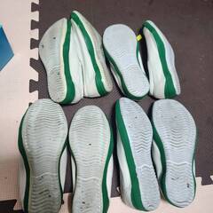 ４足500円　３Eサイズの上履き４点セット　23.5㎝　24.0㎝　24.5㎝　25.0㎝　ラッキーベル学校用シューズ　スクールNO1の画像