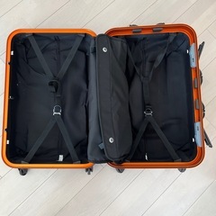 【取引中】スーツケース　Mサイズの画像