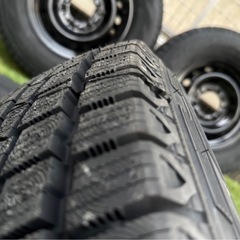 ハイエース　スタッドレス　新品タイヤの画像