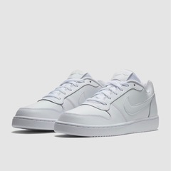 NIKE 靴　ナイキエバノンLOWの画像