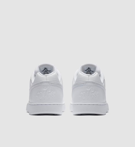 NIKE 靴　ナイキエバノンLOW28.5（28.0を履く方にもおすすめ）