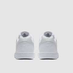 NIKE 靴　ナイキエバノンLOWの画像