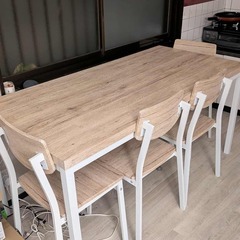 ダイニングテーブルセットの画像