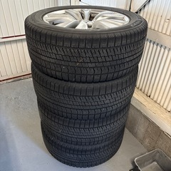 Y51 フーガ　純正アルミ付き　スタッドレスの画像