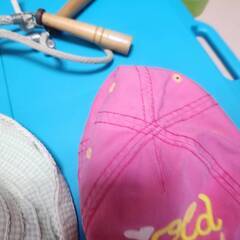 全部で500円　公園デビューセット　オールドネイビー　帽子２点　折りたたみ机　Asics縄の縄跳びの画像